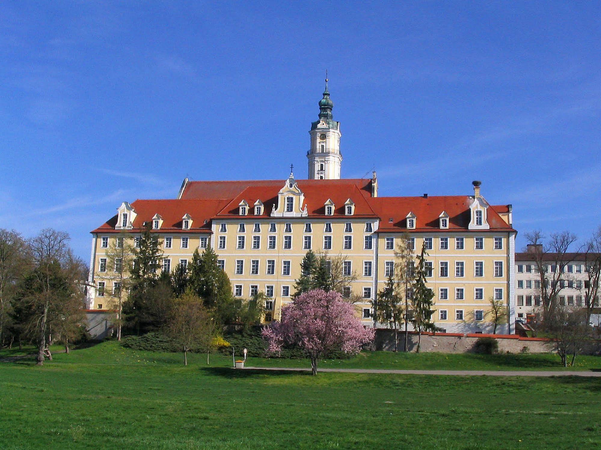 Aparthotel Donaustern Asbach-Baumenheim Luaran gambar