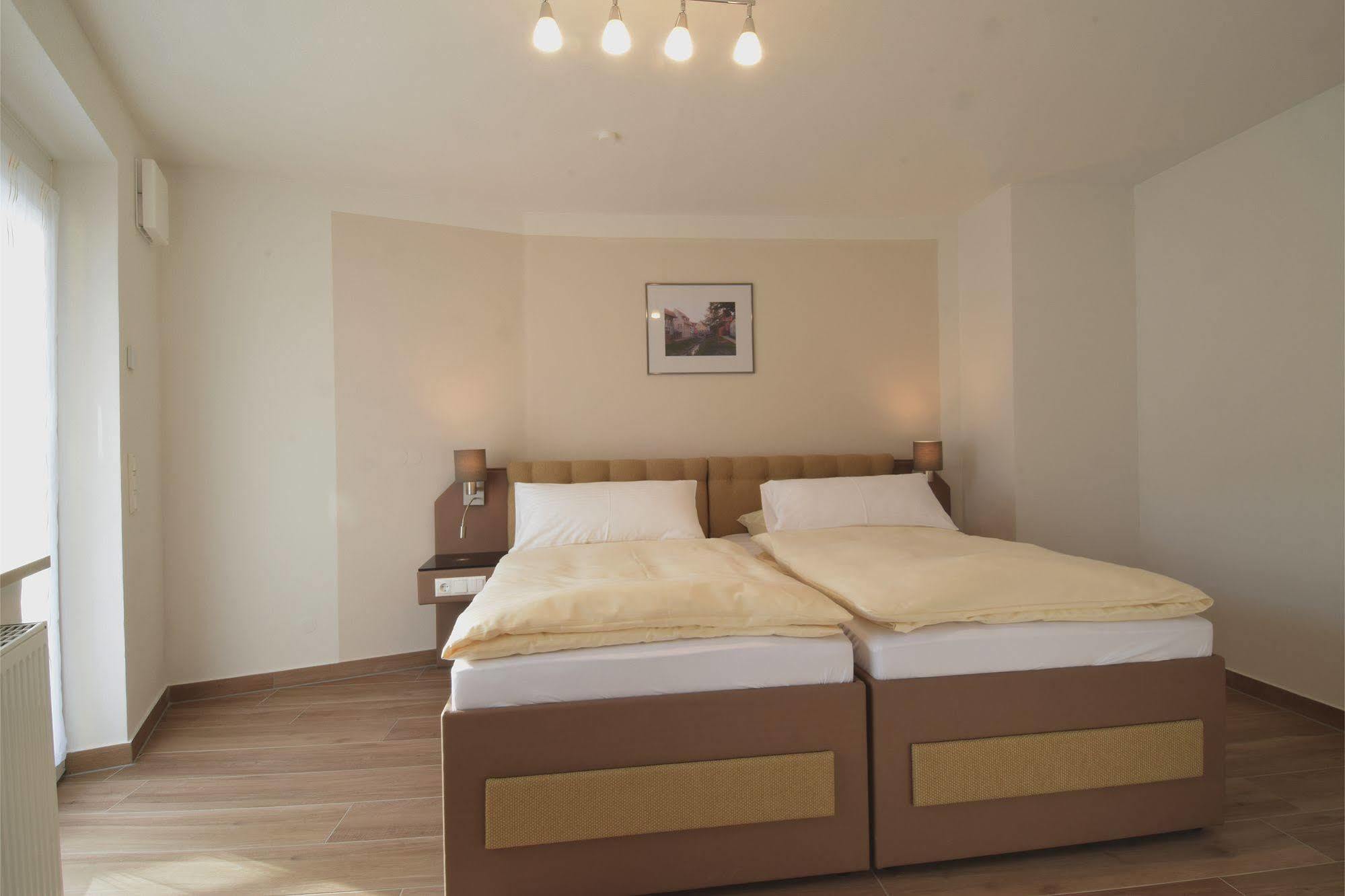 Aparthotel Donaustern Asbach-Baumenheim Luaran gambar
